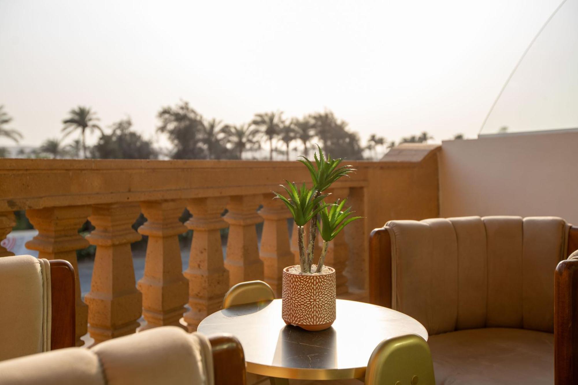Golden Palm Sunrise Inn Kafret el-Gabal Eksteriør billede